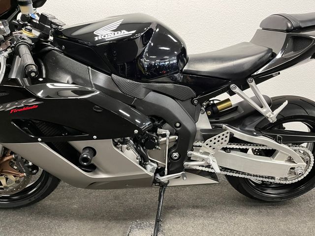 honda - cbr-1000-rr-fireblade