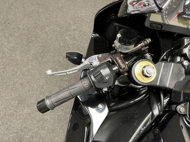 honda - cbr-1000-rr-fireblade