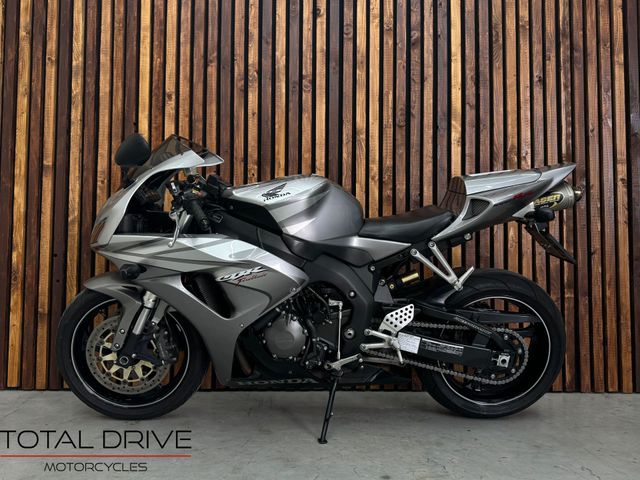 honda - cbr-1000-rr-fireblade