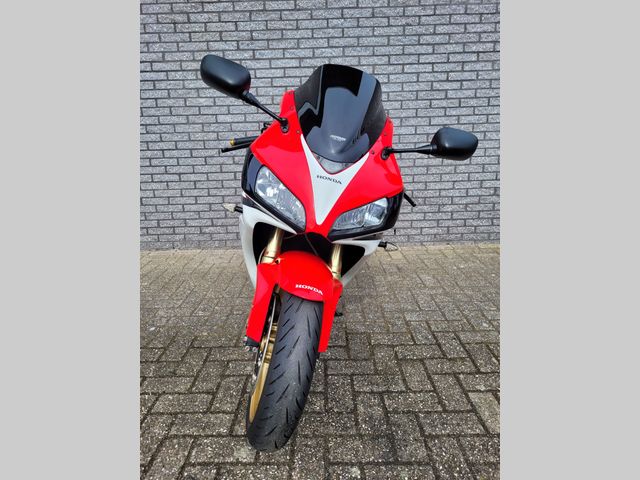 honda - cbr-1000-rr-fireblade