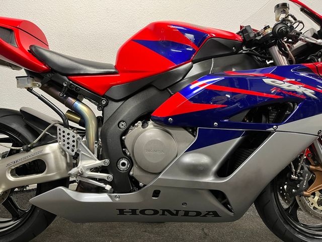 honda - cbr-1000-rr-fireblade