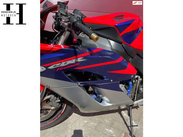 honda - cbr-1000-rr-fireblade