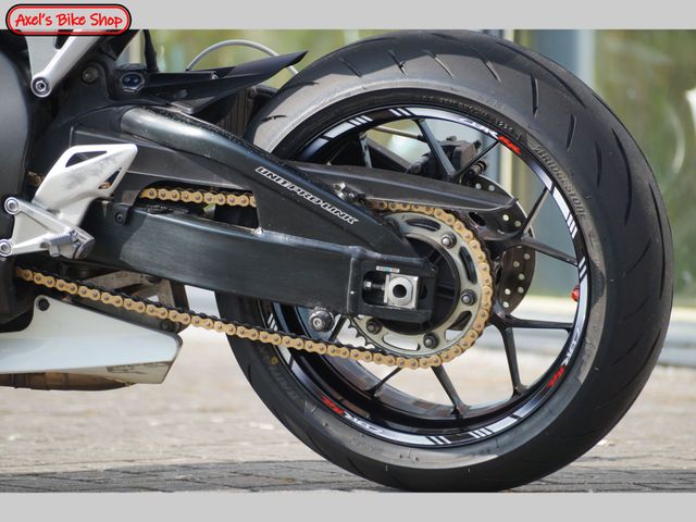 honda - cbr-1000-rr-fireblade