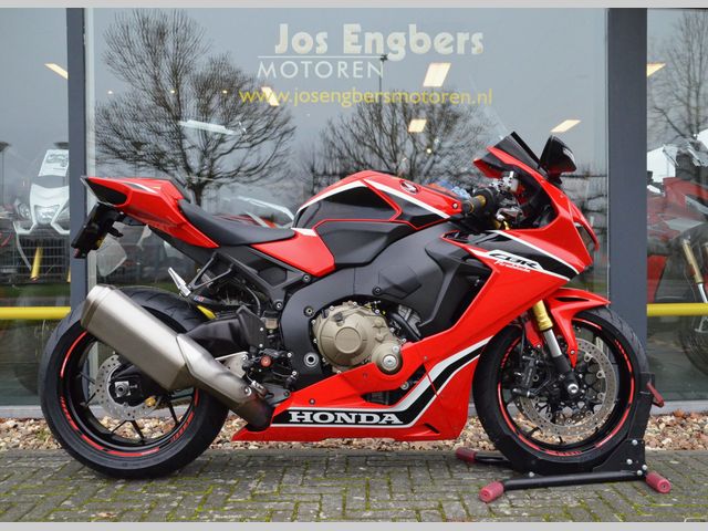 honda - cbr-1000-rr-fireblade-c-abs