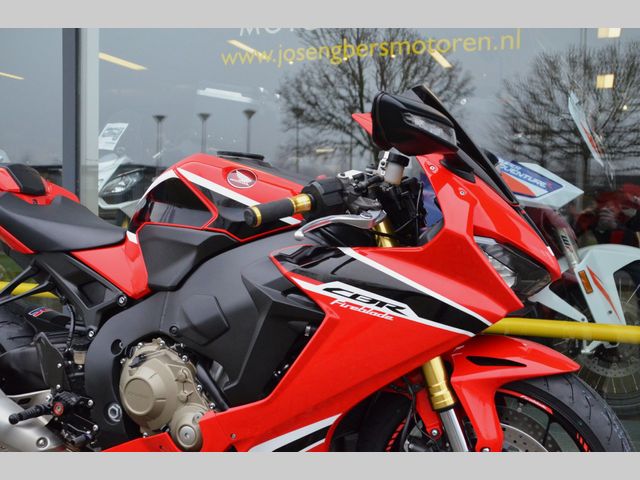 honda - cbr-1000-rr-fireblade-c-abs