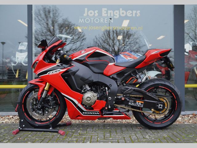 honda - cbr-1000-rr-fireblade-c-abs