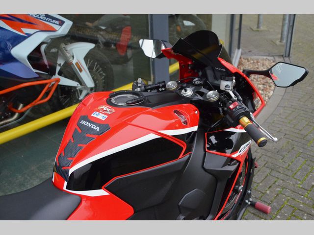 honda - cbr-1000-rr-fireblade-c-abs