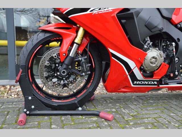 honda - cbr-1000-rr-fireblade-c-abs