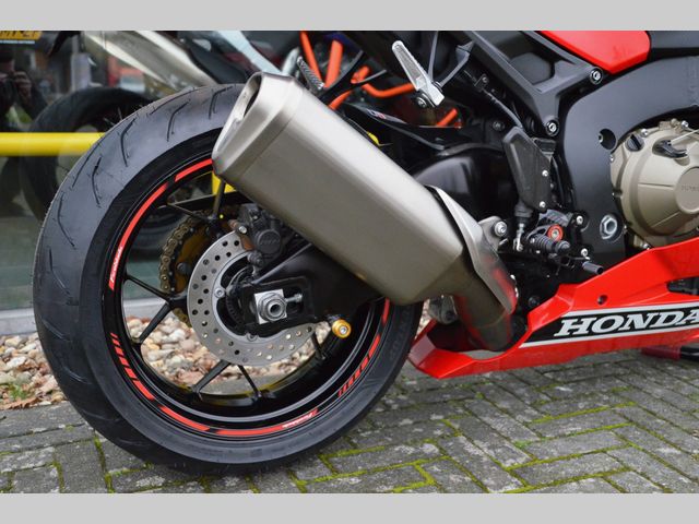 honda - cbr-1000-rr-fireblade-c-abs