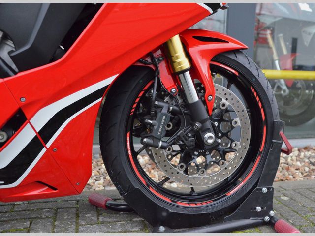 honda - cbr-1000-rr-fireblade-c-abs