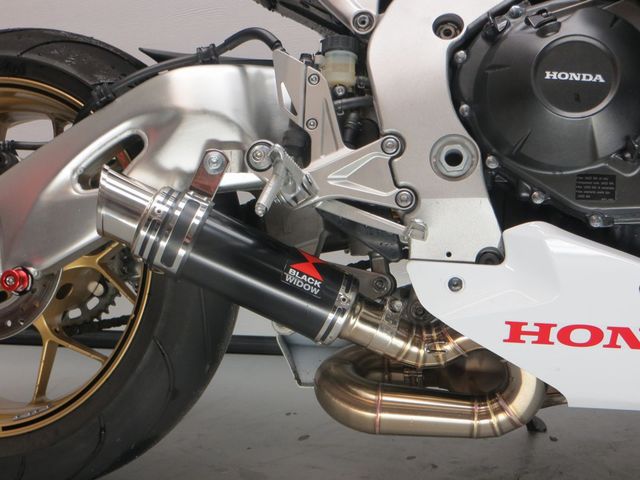 honda - cbr-1000-rr-fireblade-sp