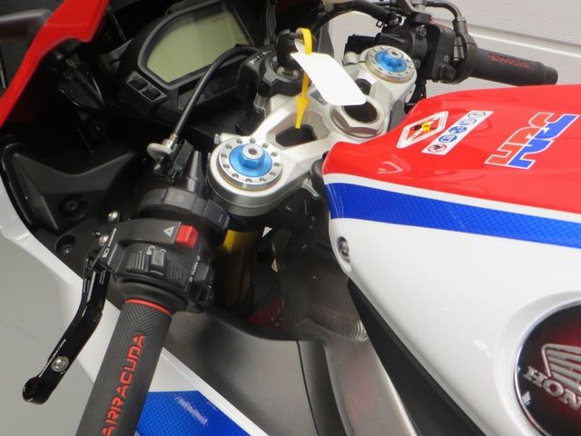 honda - cbr-1000-rr-fireblade-sp