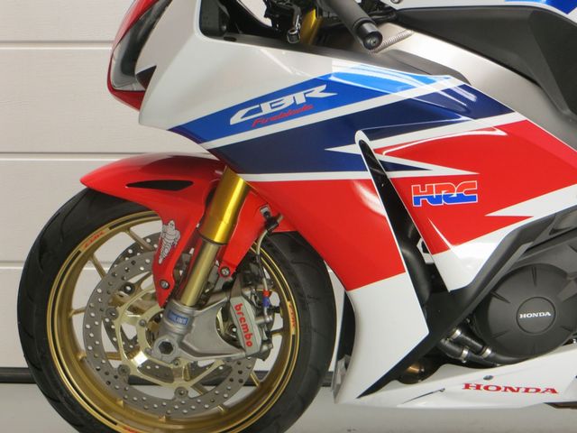 honda - cbr-1000-rr-fireblade-sp