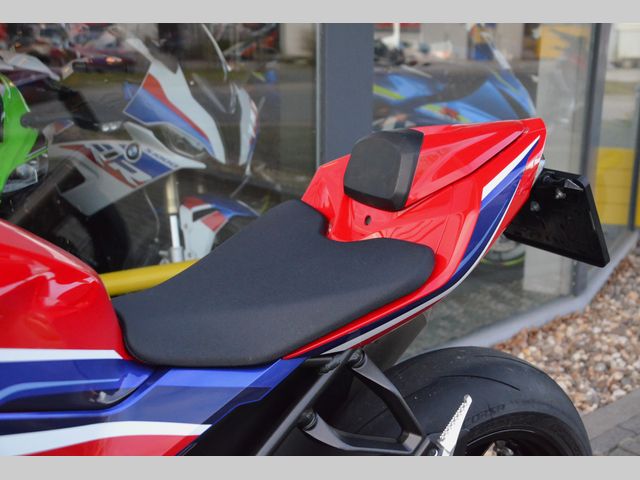 honda - cbr-1000-rr-r-fireblade