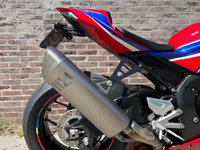 honda - cbr-1000-rr-r-fireblade