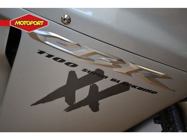 honda - cbr-1100--xx-super-blackbird
