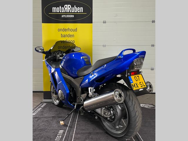 honda - cbr-1100--xx-super-blackbird