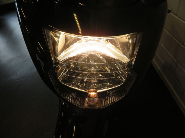 honda - cbr-1100--xx-super-blackbird