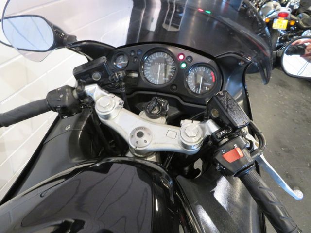 honda - cbr-1100--xx-super-blackbird