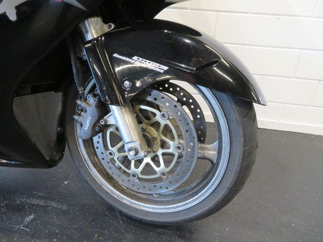 honda - cbr-1100--xx-super-blackbird