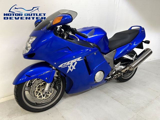 honda - cbr-1100--xx-super-blackbird
