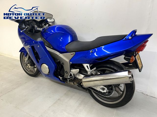 honda - cbr-1100--xx-super-blackbird