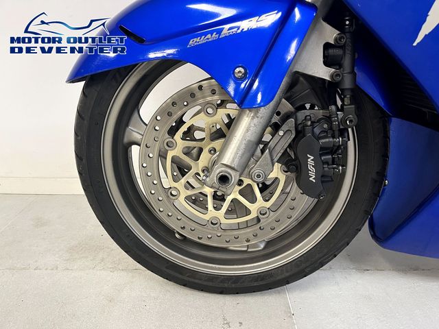 honda - cbr-1100--xx-super-blackbird