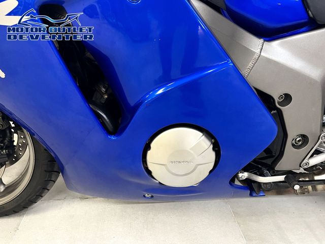 honda - cbr-1100--xx-super-blackbird