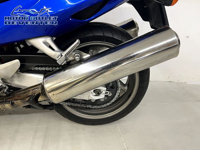 honda - cbr-1100--xx-super-blackbird
