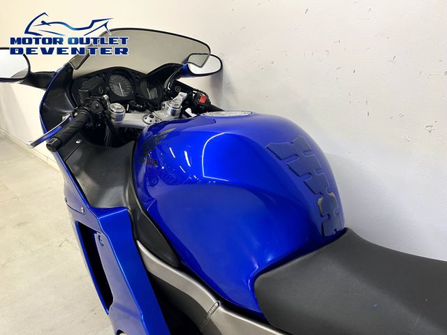 honda - cbr-1100--xx-super-blackbird