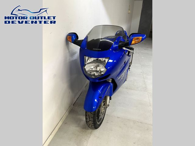 honda - cbr-1100--xx-super-blackbird