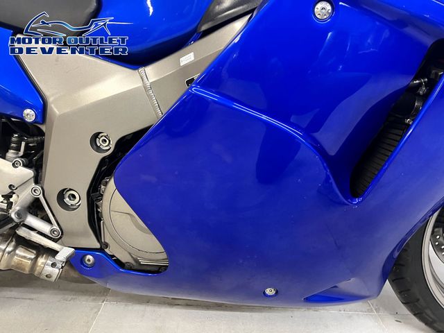 honda - cbr-1100--xx-super-blackbird