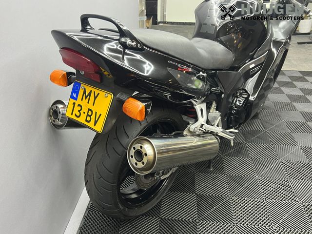 honda - cbr-1100--xx-super-blackbird