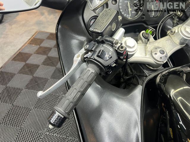 honda - cbr-1100--xx-super-blackbird