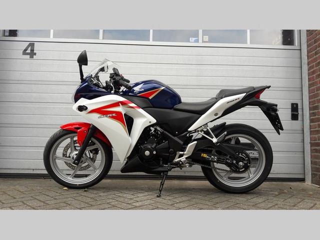 honda - cbr-250-r