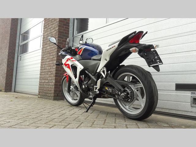 honda - cbr-250-r