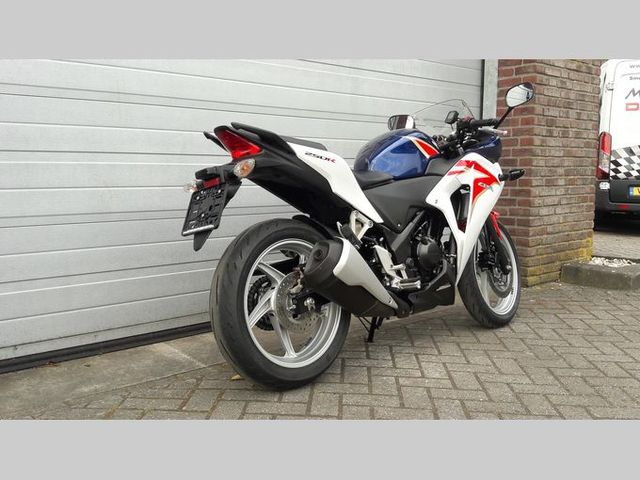 honda - cbr-250-r