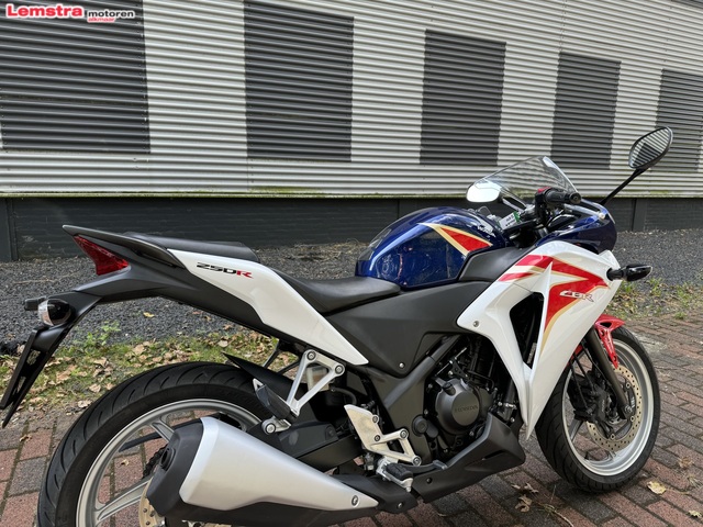 honda - cbr-250-r-c-abs