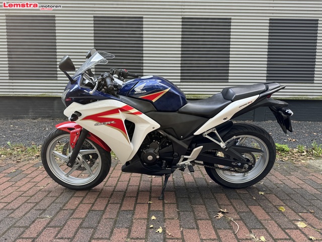 honda - cbr-250-r-c-abs