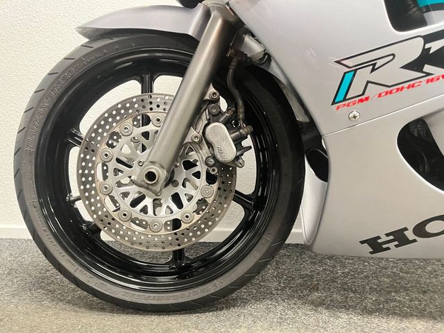 honda - cbr-400-rr