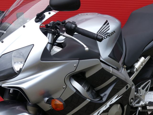 honda - cbr-600-f