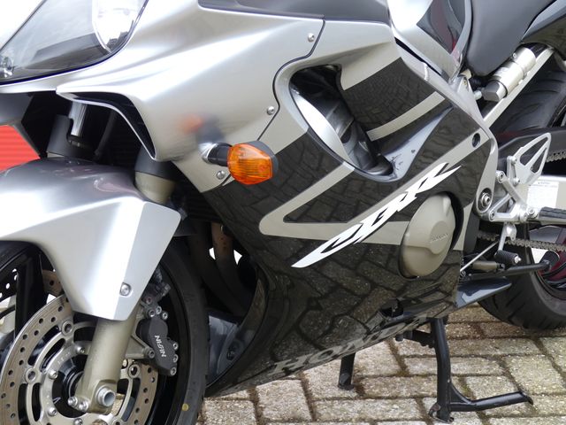 honda - cbr-600-f