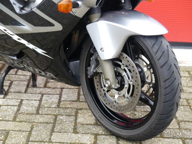 honda - cbr-600-f