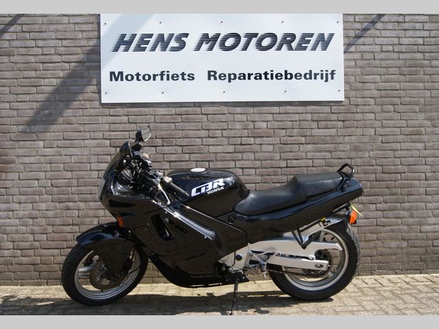 honda - cbr-600-f