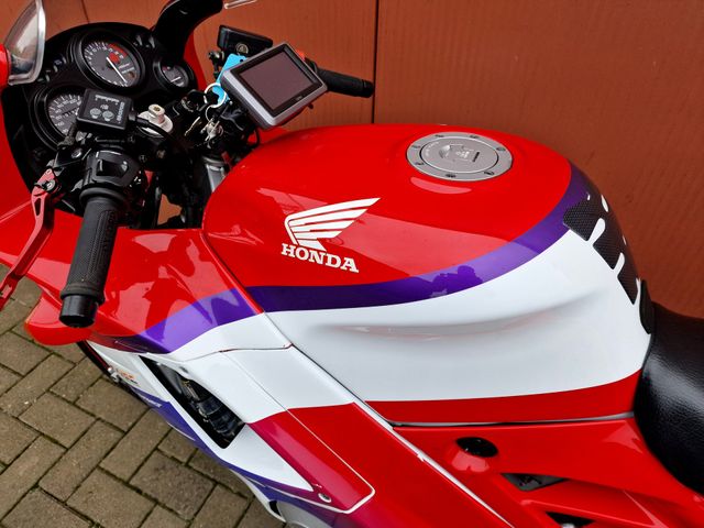 honda - cbr-600-f