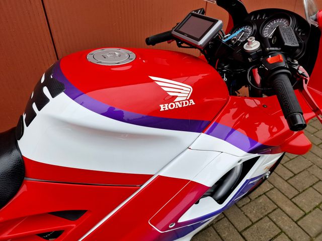 honda - cbr-600-f