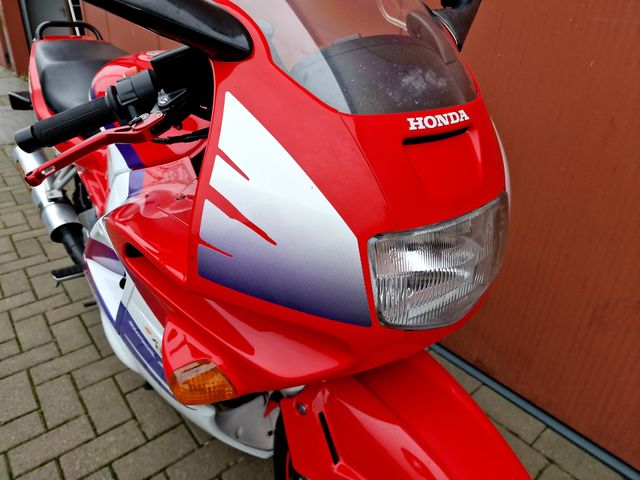 honda - cbr-600-f