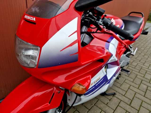 honda - cbr-600-f