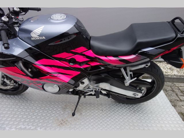 honda - cbr-600-f