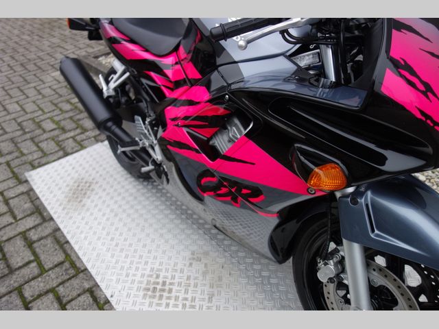 honda - cbr-600-f